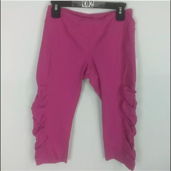KIRAGRACE RUCHED SIDES HOT PINK CAPRI LEGGINGS new - Picture 1 of 7